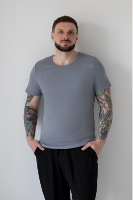 Футболка чоловіча